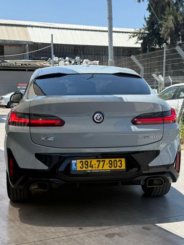 ב מ וו X4