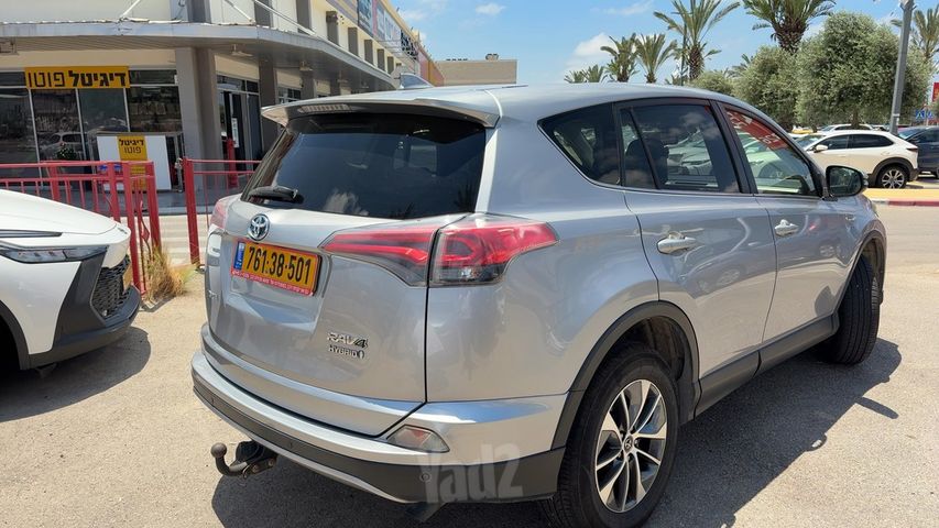טויוטה RAV4
