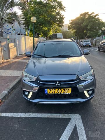 מודעת רכב מיצובישי ASX