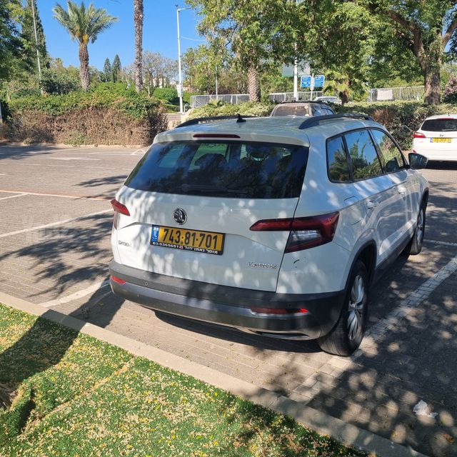 מודעת רכב סקודה קארוק