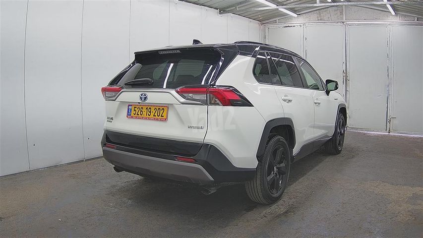 טויוטה RAV4