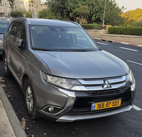 מיצובישי אאוטלנדר