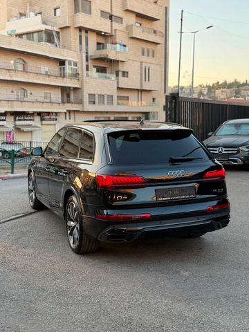 אאודי Q7