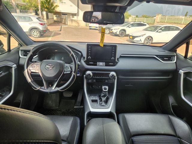 מודעת רכב טויוטה RAV4