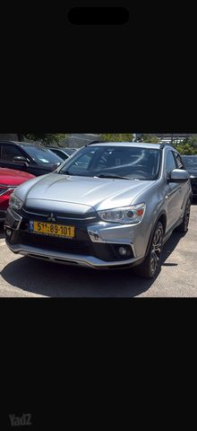 מודעת רכב מיצובישי ASX