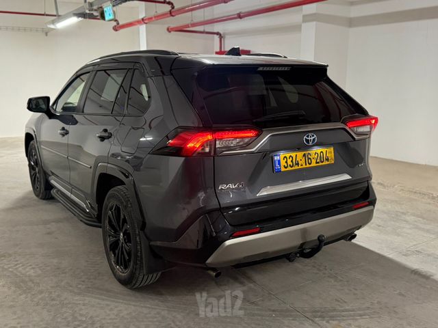 טויוטה RAV4