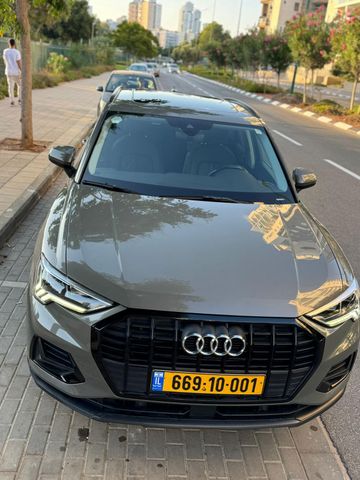אאודי Q3