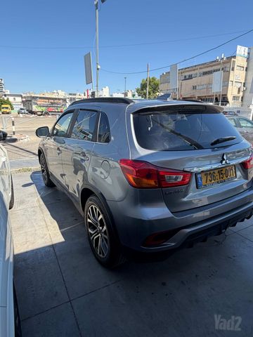 מודעת רכב מיצובישי ASX 1