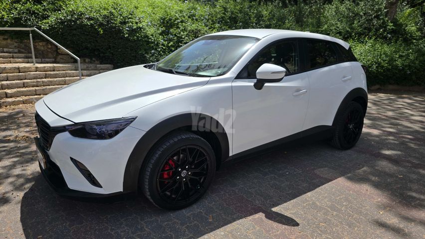 מודעת רכב מאזדה CX-3