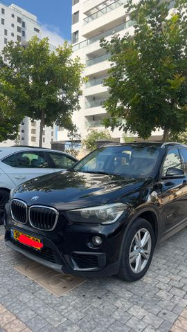 ב מ וו X1