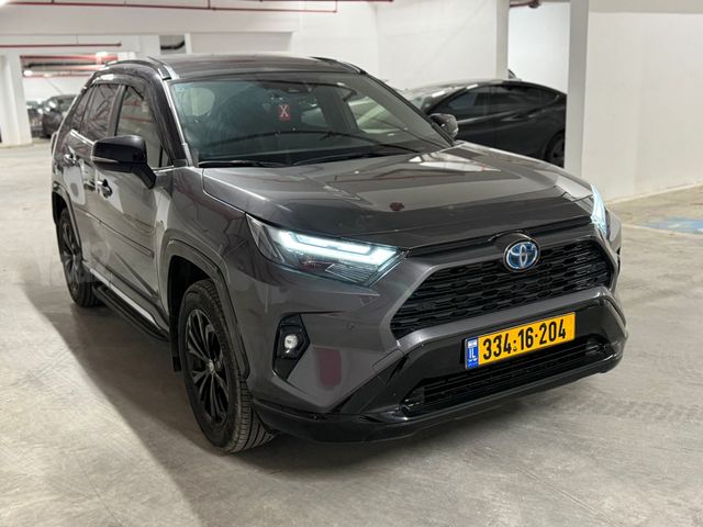 טויוטה RAV4
