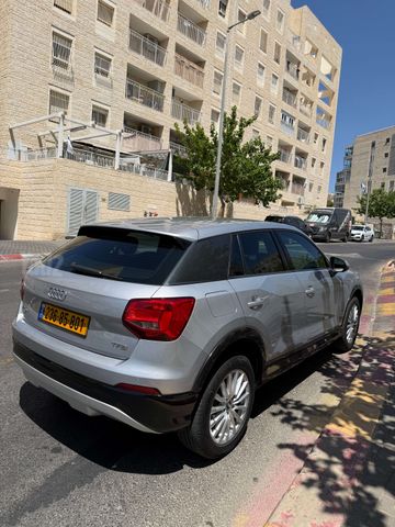 אאודי Q2