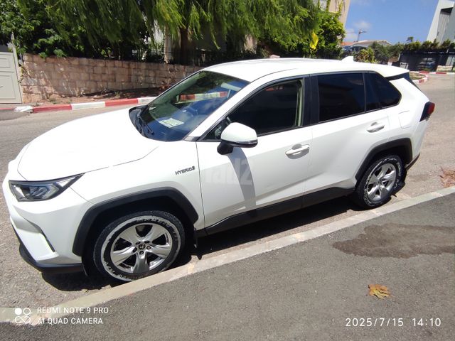 מודעת רכב טויוטה RAV4