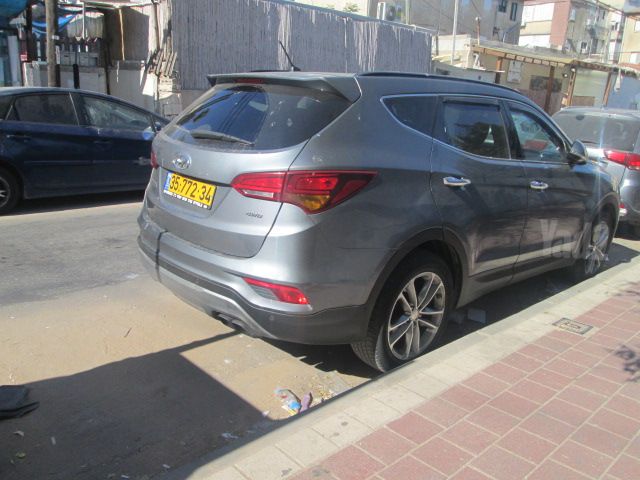 יונדאי סנטה פה