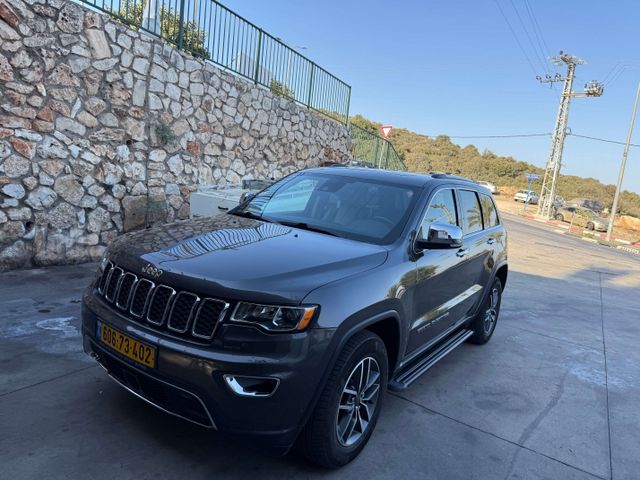 מודעת רכב ג'יפ גרנד צ'ירוקי