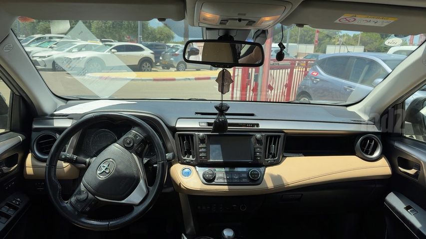 טויוטה RAV4
