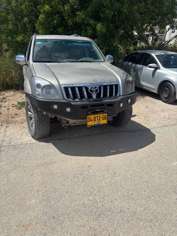 טויוטה לנד קרוזר