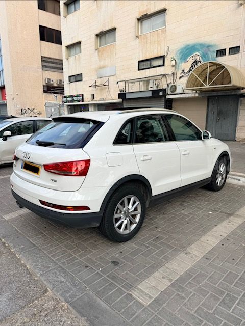 אאודי Q3