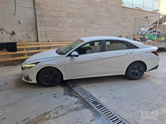 יונדאי אלנטרה