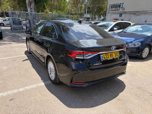 טויוטה קורולה