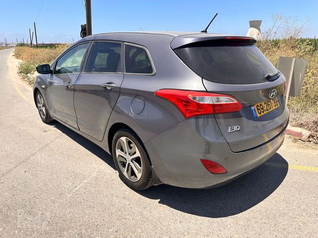 יונדאי i30