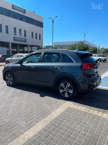 קיה נירו
