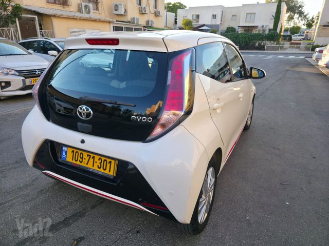טויוטה אייגו