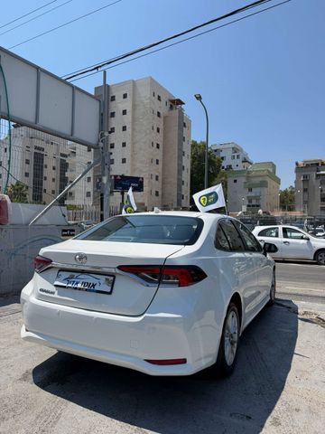 טויוטה קורולה