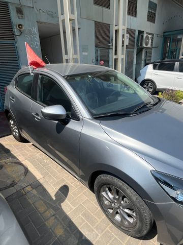 מודעת רכב מאזדה 2 2