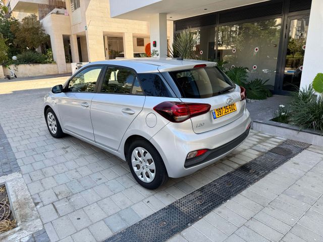 יונדאי i20