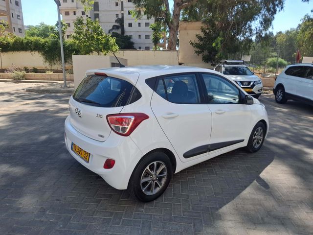 יונדאי i10