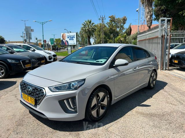 יונדאי איוניק