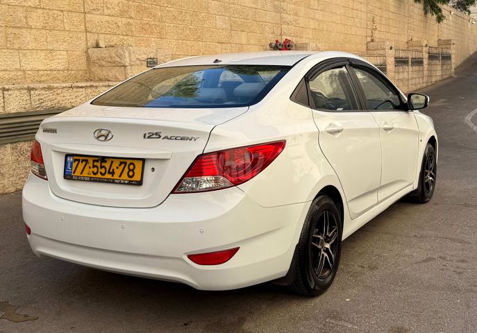 יונדאי אקסנט i25