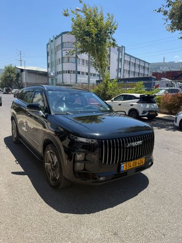 ג'אקו J7