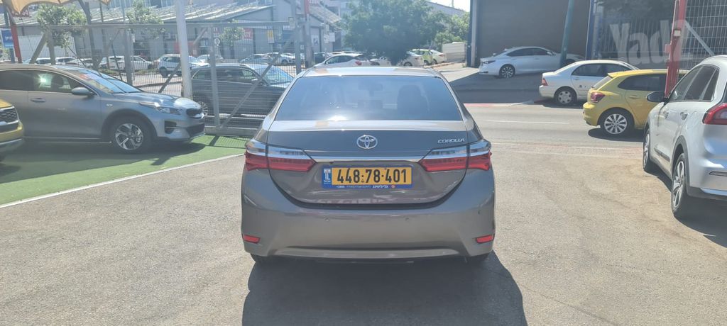 טויוטה קורולה
