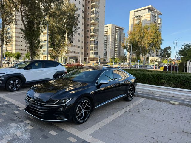 מודעת רכב פולקסווגן ארטאון
