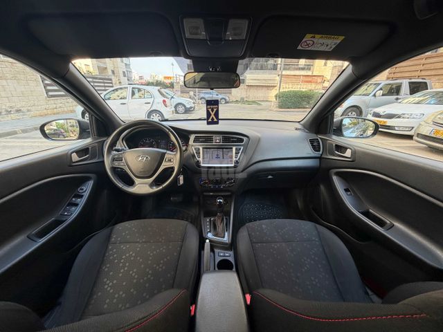 יונדאי i20
