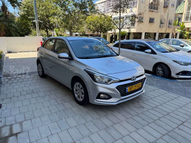 יונדאי i20