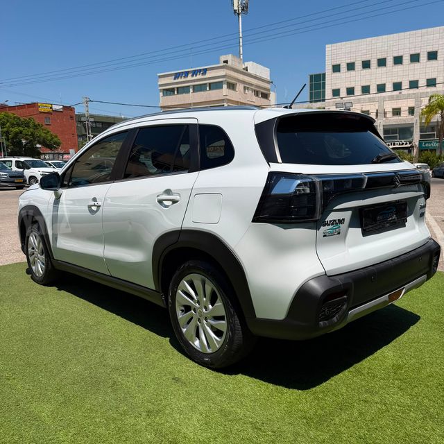 סוזוקי S-Cross