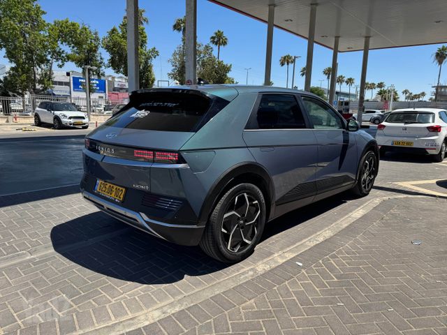 יונדאי איוניק 5