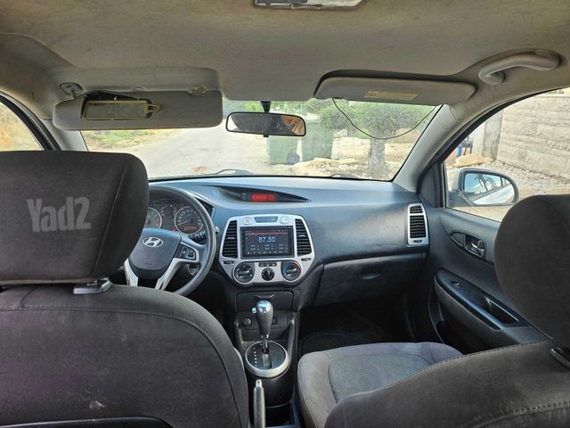 יונדאי אקסנט i25