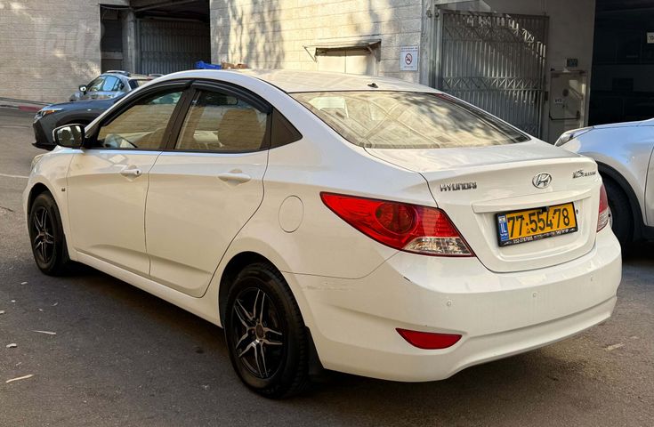 יונדאי אקסנט i25
