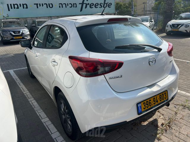 מודעת רכב מאזדה 2