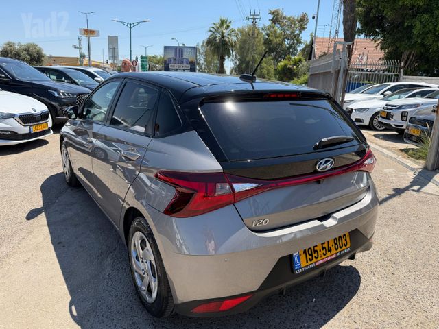 יונדאי i20