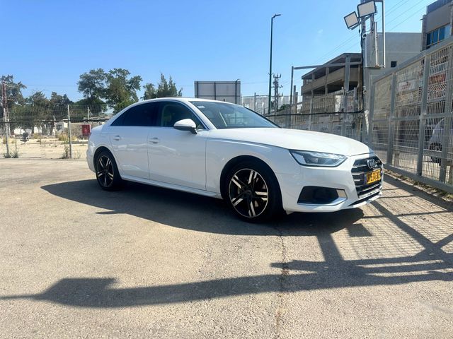 אאודי A4