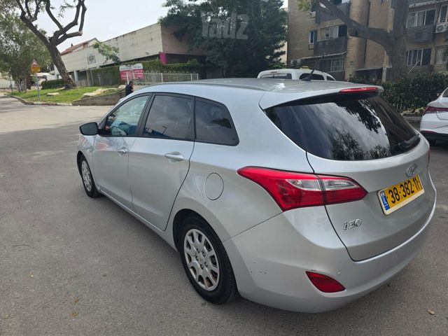 יונדאי i30