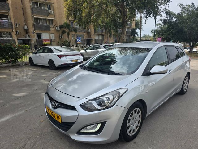 יונדאי i30