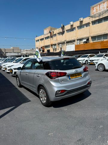 יונדאי i20