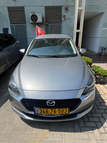 מודעת רכב מאזדה 2