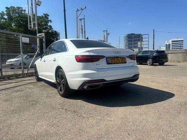 אאודי A4